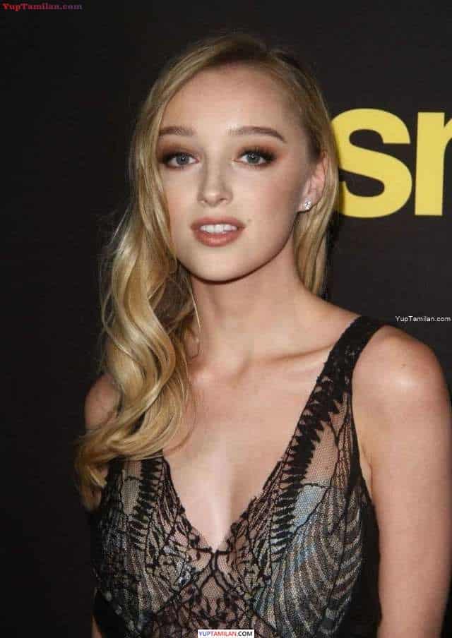 Hot And Sexy Photos Of Phoebe Dynevor Bikini With The Gorgeous Cleavage