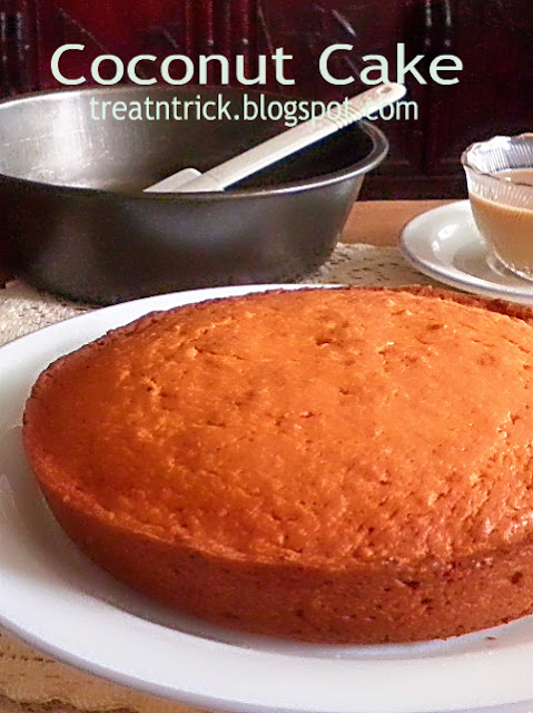 Coconut Cake Recipe @ http://treatntrick.blogspot.com