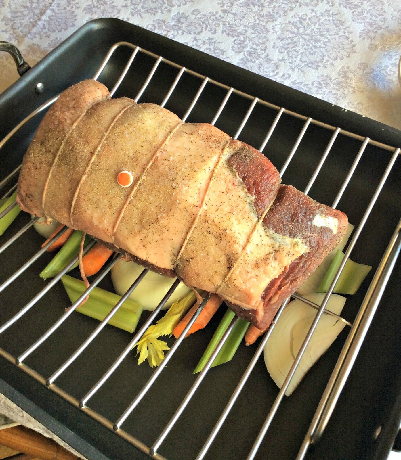 Smithfield Holiday Ham with Roasted Carrots, Asparagus and Mushrooms with  Garlic and Thyme