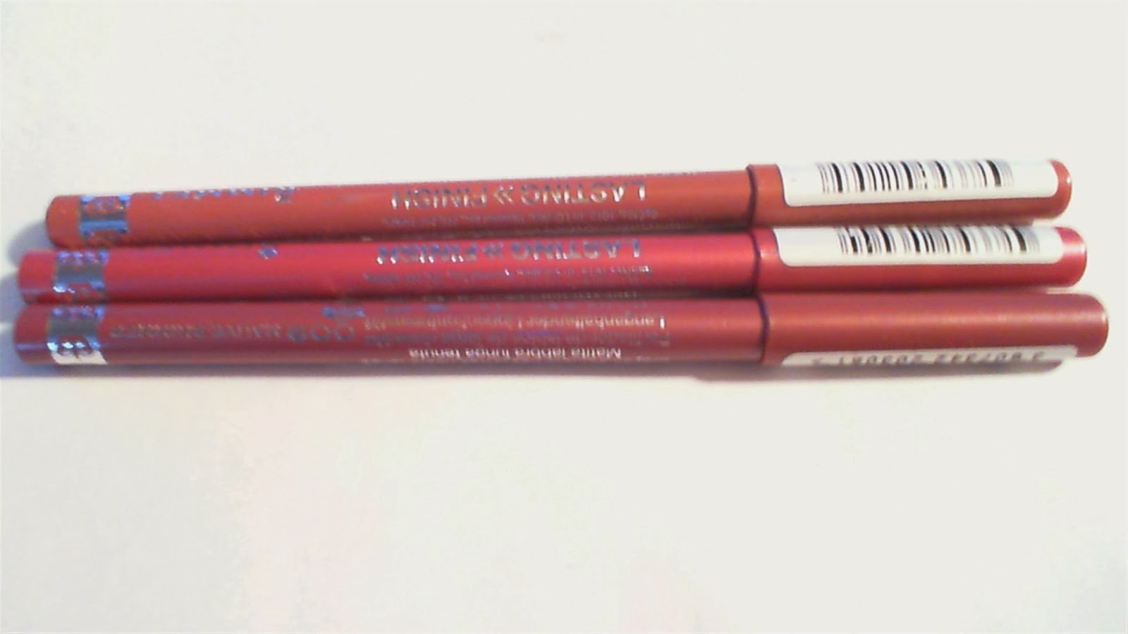 Simply Dark Pleasures Rimmel London Lasting Finish 1000 Kisses Stay