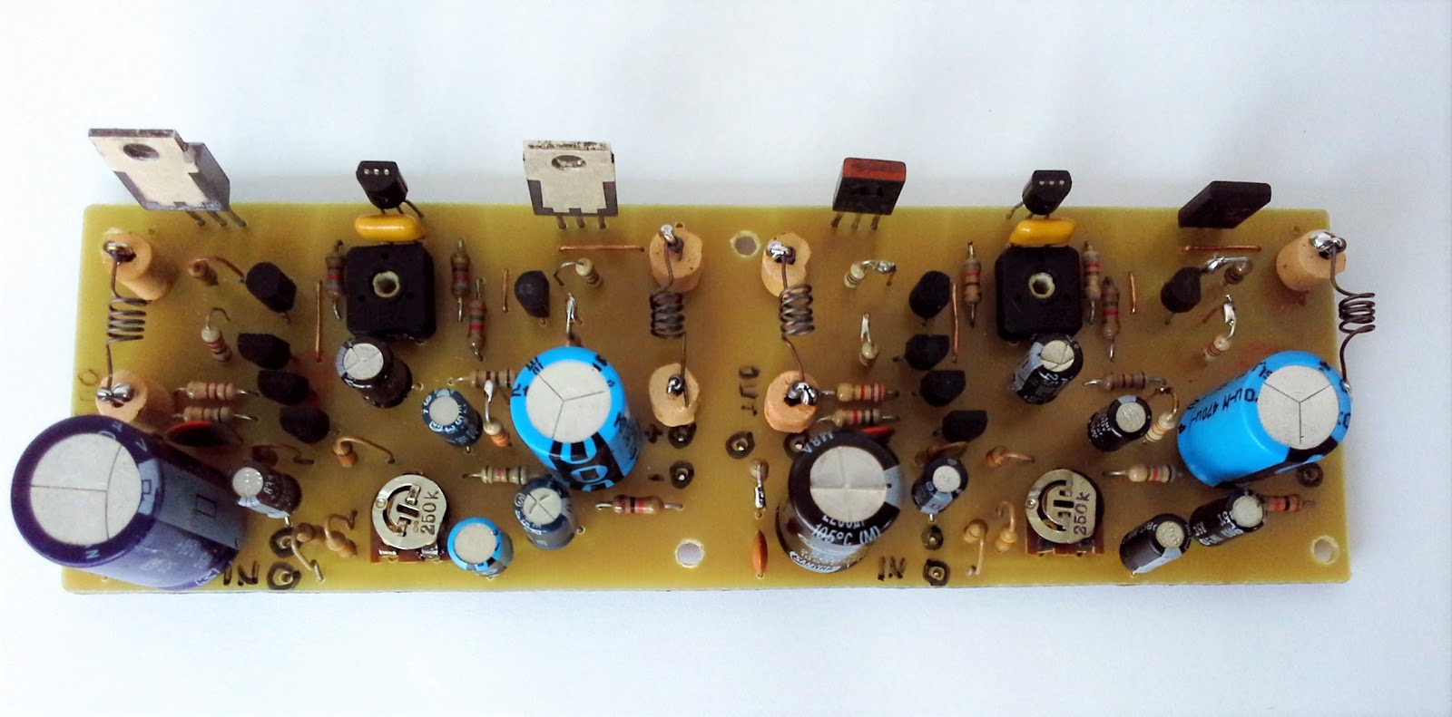 10W Stereo Audio Amplifier with Transistors · One Transistor