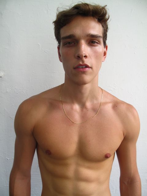 Alex Cunha торс