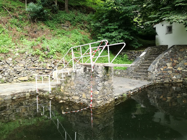 Local para saltos para a água Local para saltos para a água