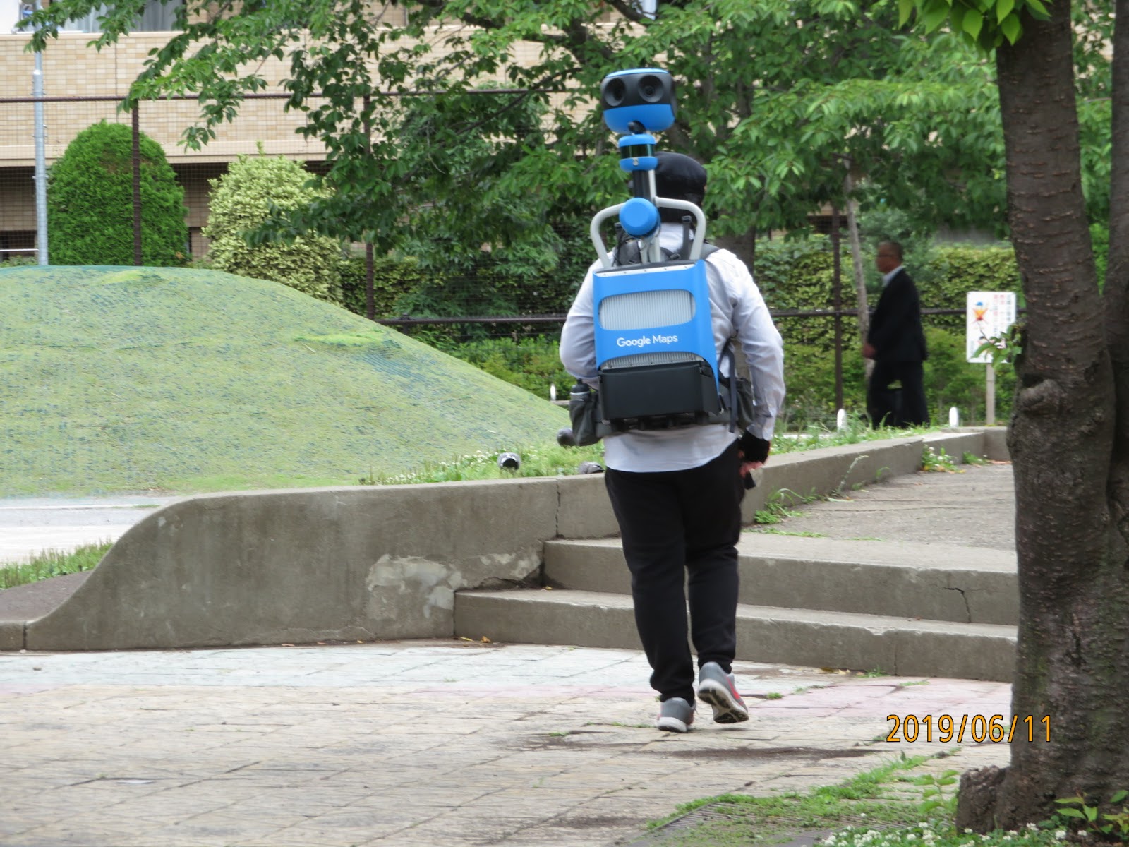 白磁時々散歩 変なのに出会った google maps