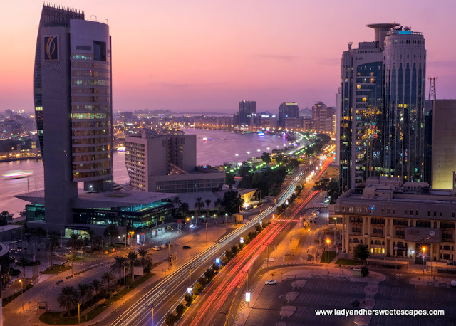 vue sur la crique de Dubaï depuis l'hôtel Hilton Dubai