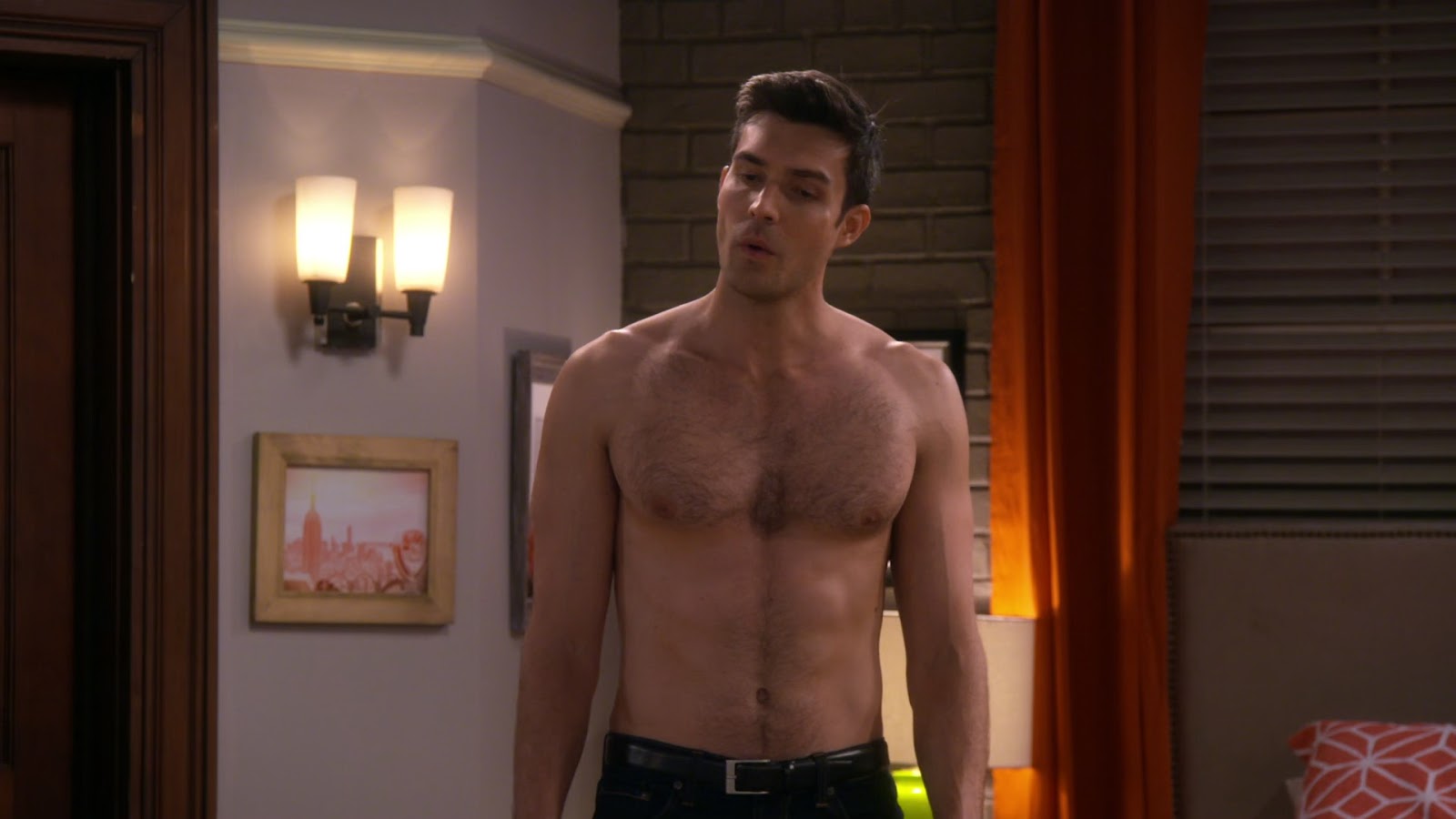 Peter Porte shirtless in Baby Daddy 5-10 "Homecoming and Going" .