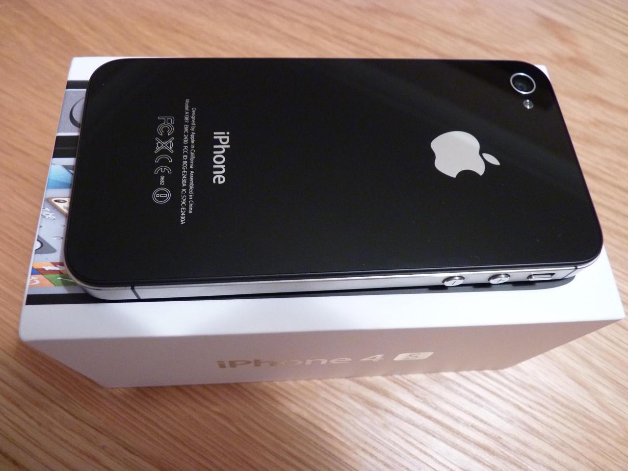 Бу телефоны купить айфон. Iphone 4s 16gb. Apple 4s 32gb. Iphone 4s 16gb Black. Iphone 4s GB 32 чёрный.