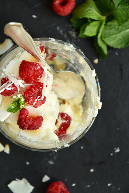 Kokos-Tiramisu im Raffaello Stil