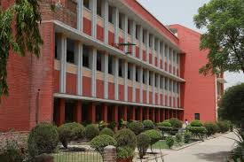 Best College for Commerce in India