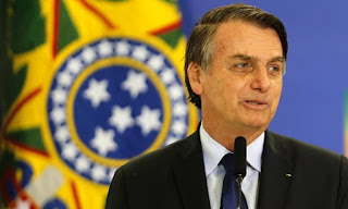 Bolsonaro diz que irá aumentar valor do Bolsa Família e reorganizar programa