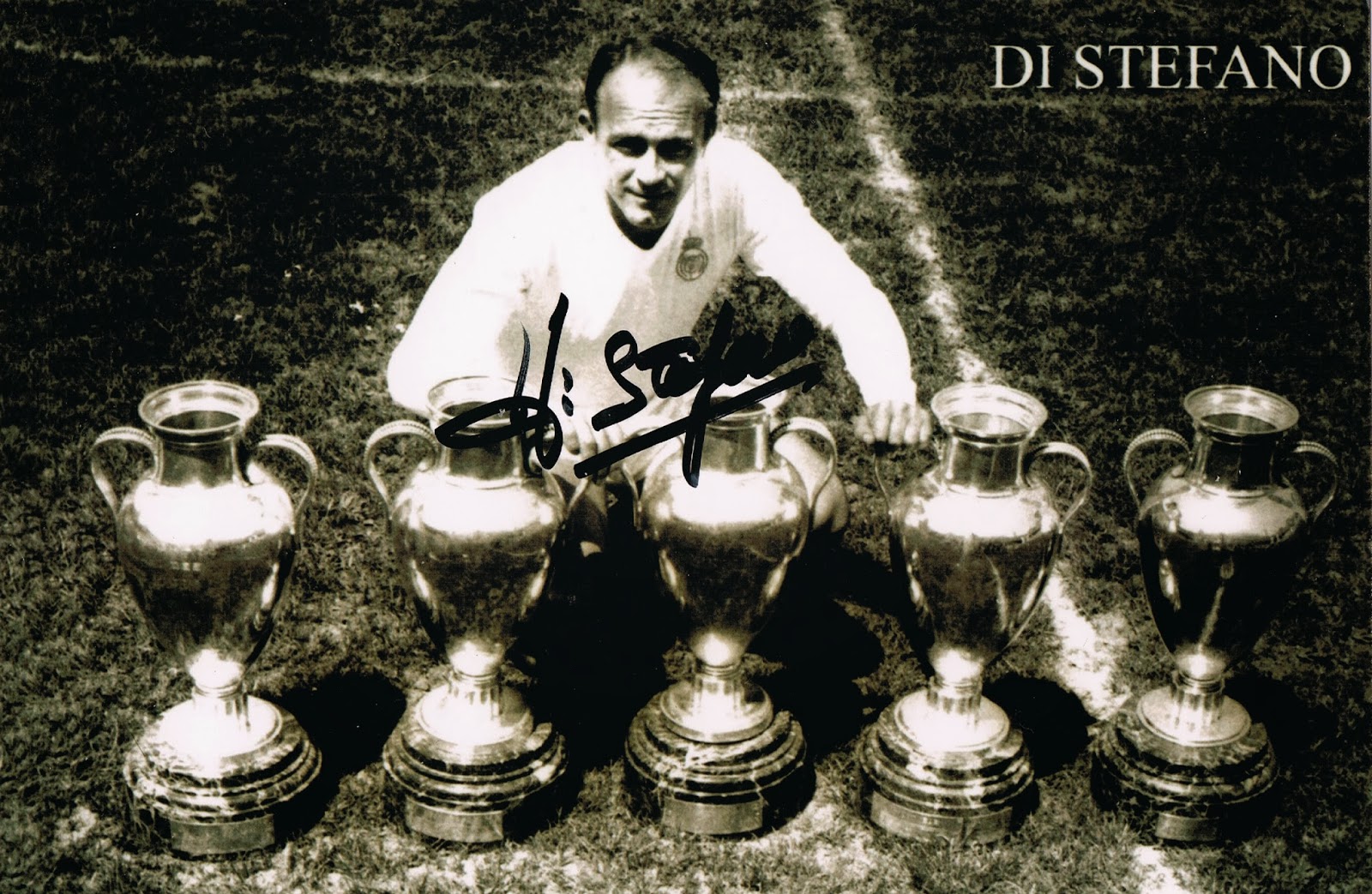 Autographs Collection by Jakob Witulla Alfredo Di Stéfano