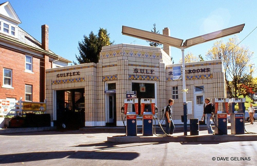 50 Wonderful Color Photographs That Show What Gas Stations Looked Like