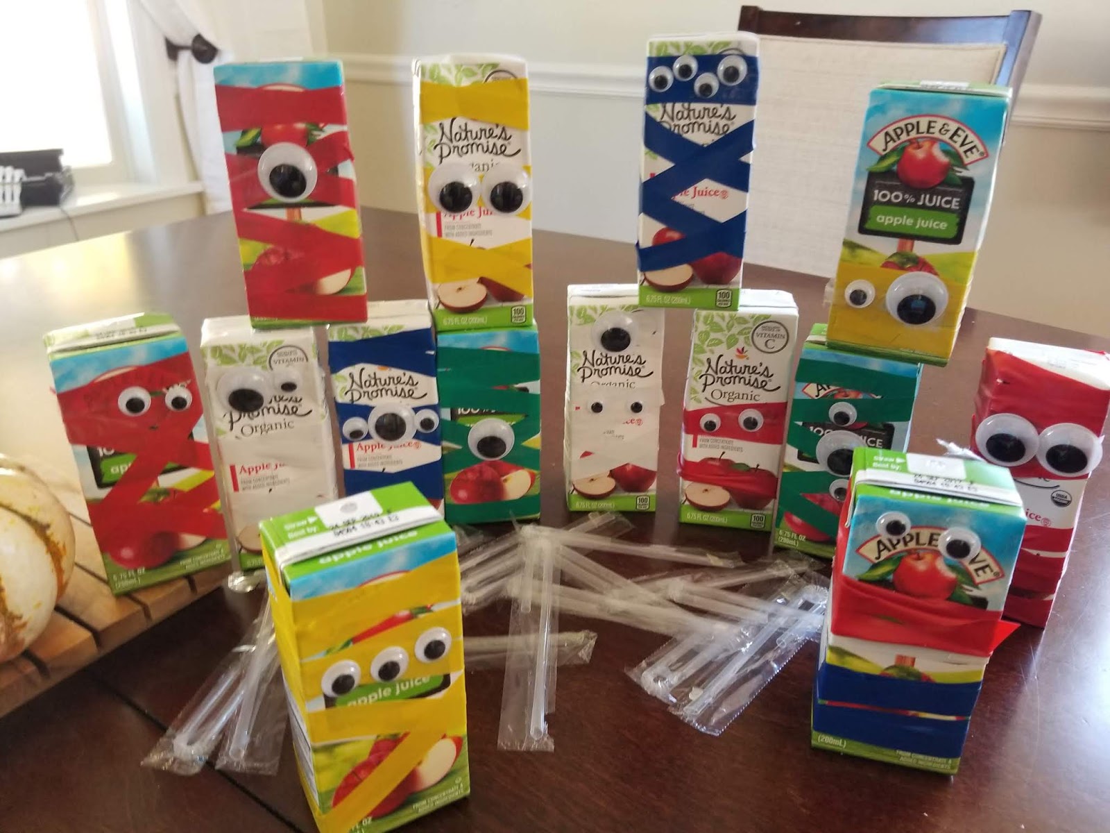 Halloween Kids Craft DIY Monster Juice Boxes