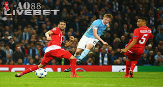Agen Piala Eropa - Manchester City meraup kemenangan keduanya di fase grup setelah mengalahkan Sevilla dengan skor 2-1