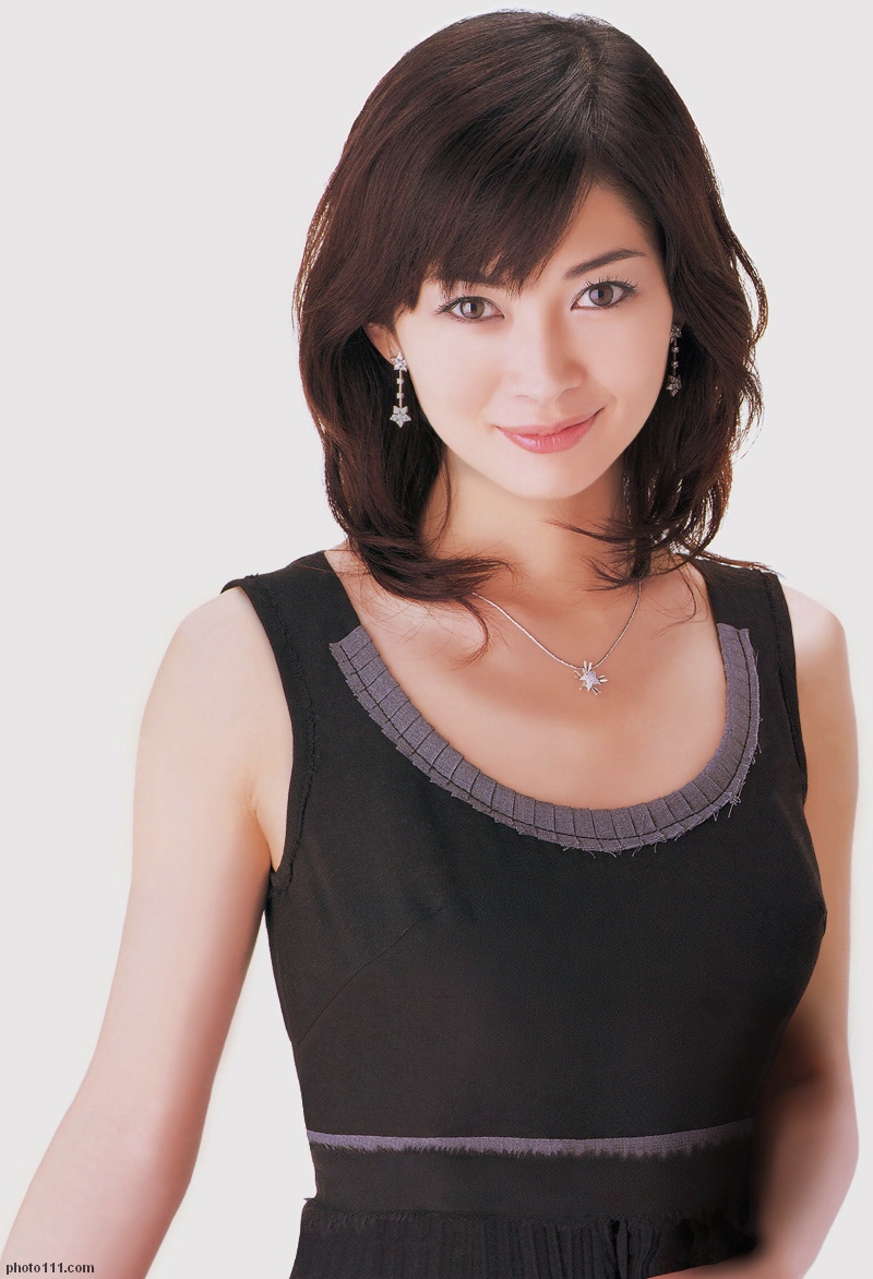 B n j. тойо ито павильон 2002. B n j. тойо ито архитектор. тойо ито притцкеровская премия.