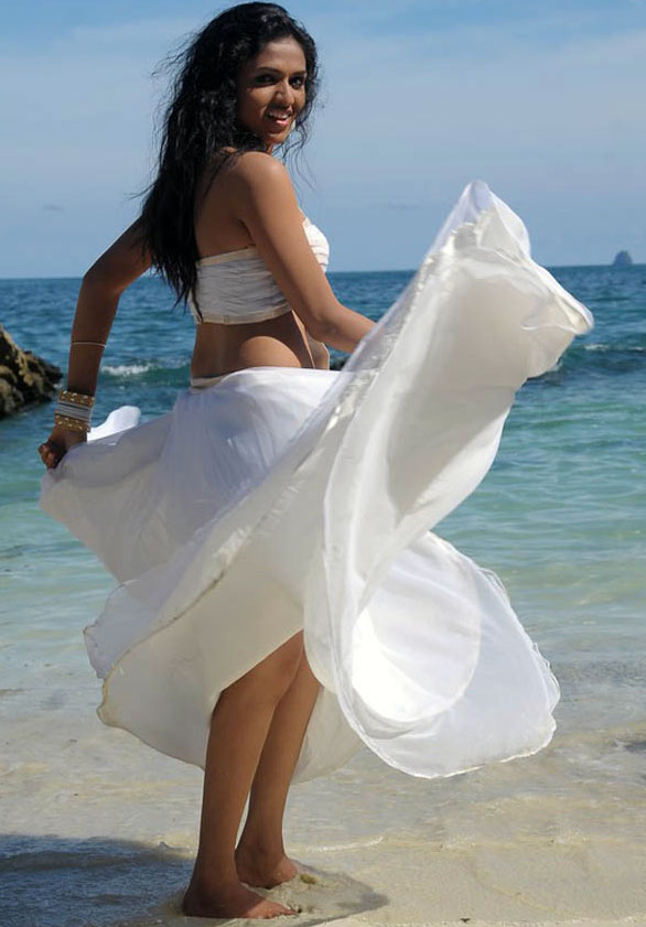 Tamil Film Actress Sunaina Unseen Images Actress Sunaina Sexy Unseen Images