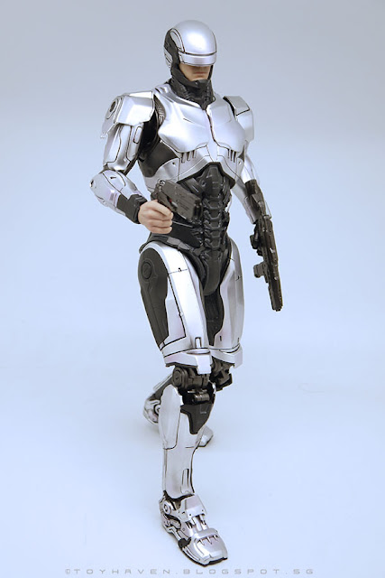 toyhaven: Review II: ThreeZero 1/6th scale 2014 RoboCop 1.0 12.5-inch / 32 cm tall collectible