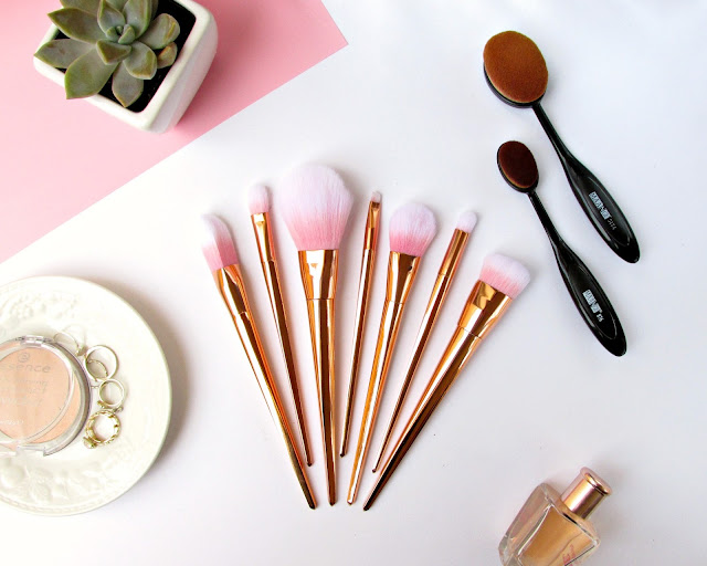 Makeup Brushes for Beauty Lovers on a Budget, rose gold brushes, oval brushes