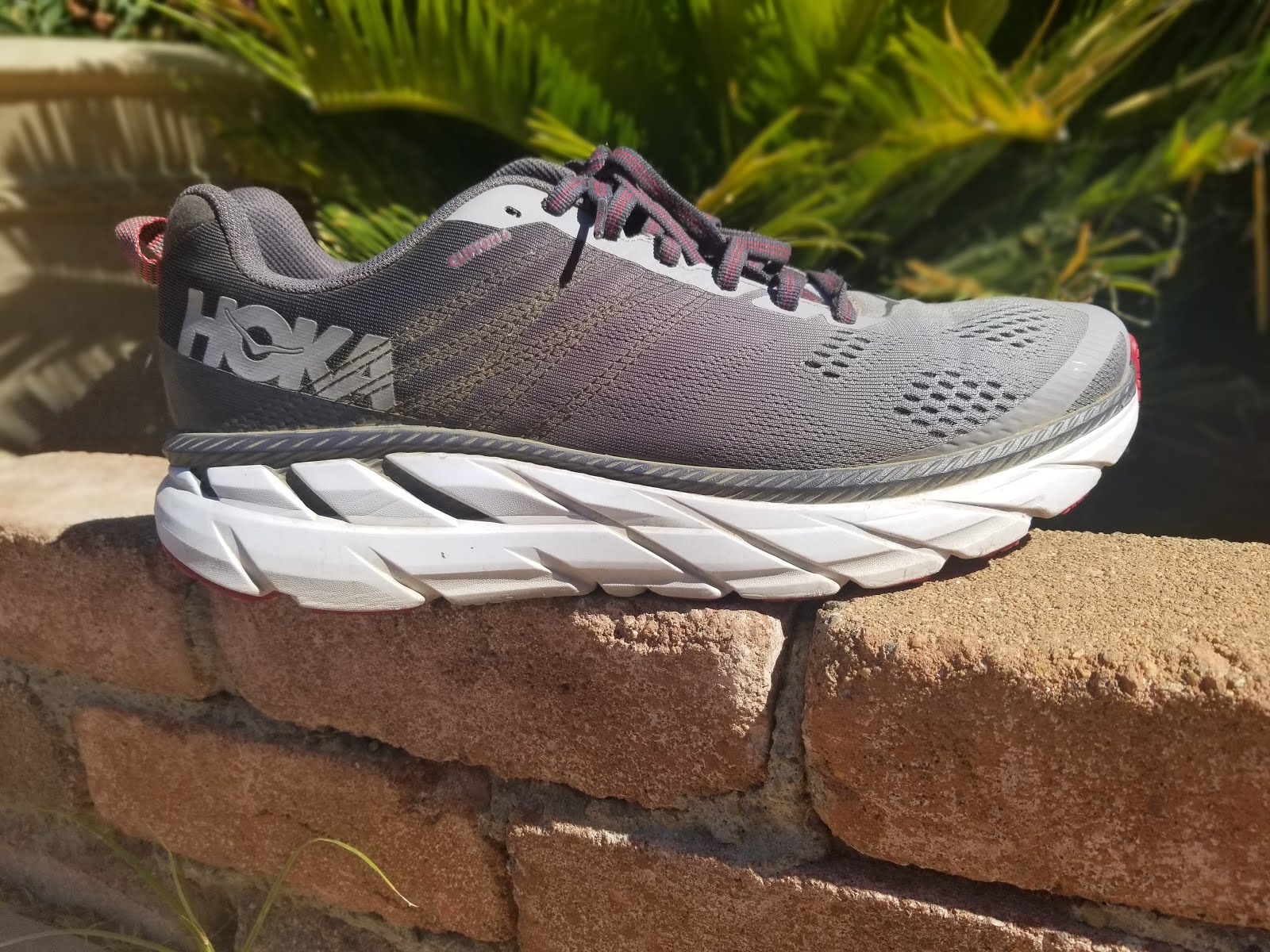 HOKA ONE ONE Clifton 6 Review - DOCTORS OF RUNNING