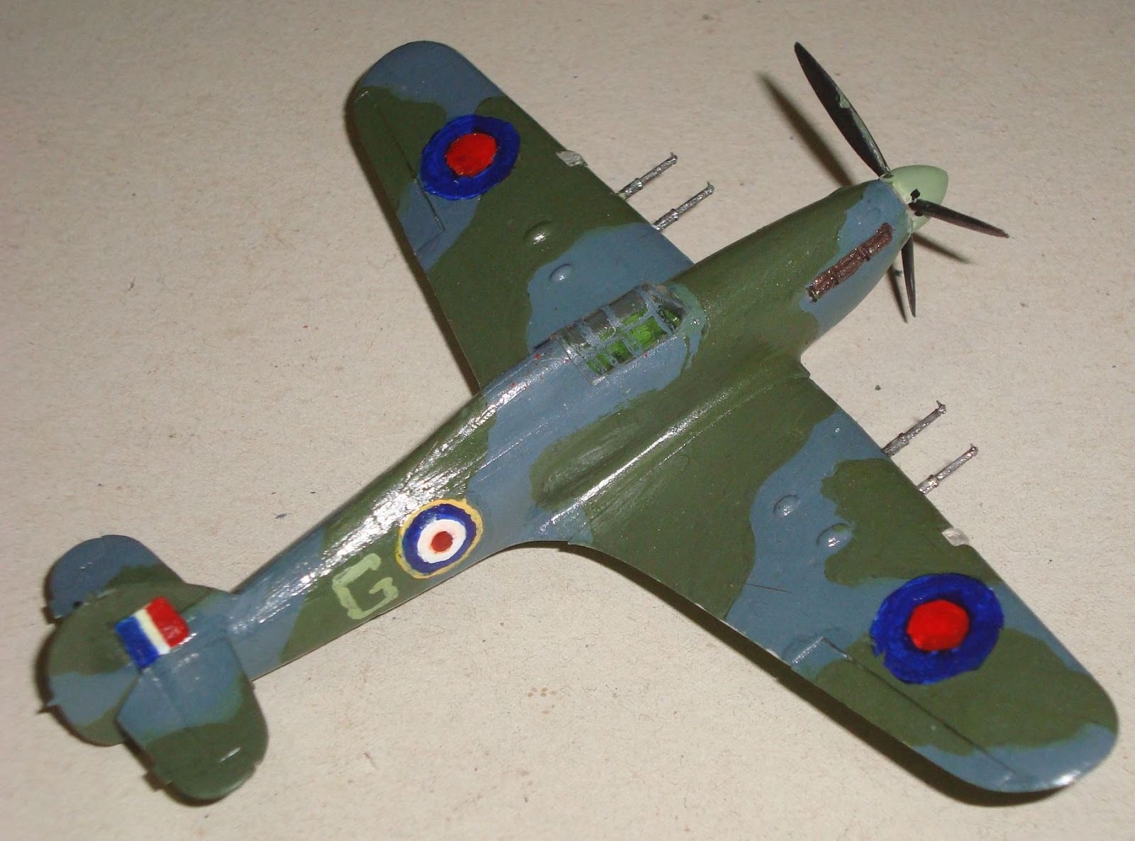 Modelando la Fleet Air Arm Sea Hurricane, HMS Vindex 825 Sq.