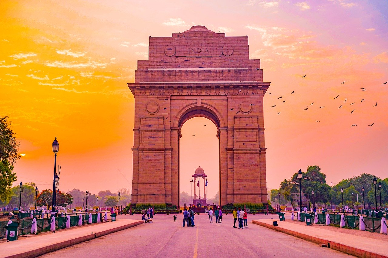 Discover the place in & around of New Delhi attractions