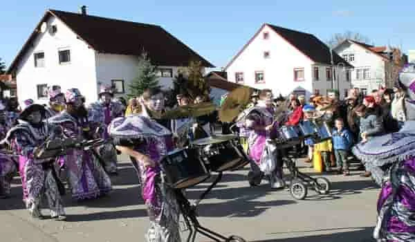 Немецкий карнавал это очень красочное, весёлое и поистине незабываемое зрелище