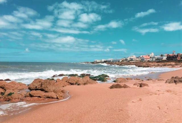 melhores praias de punta del este praia rochosa