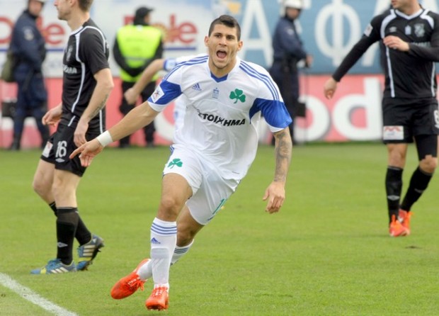 Βλέπει Καρέλη και ο Άγιαξ