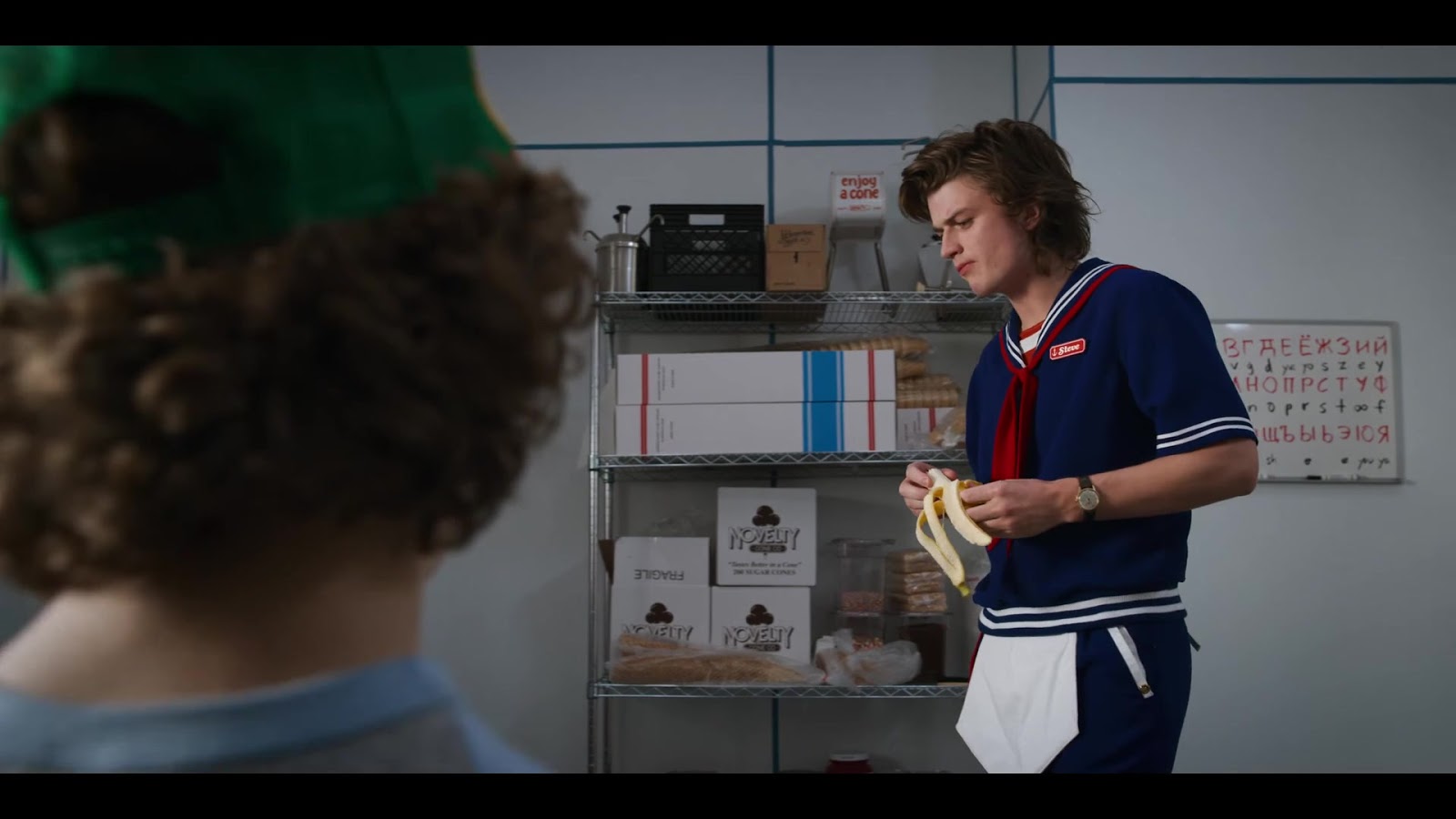 алексей stranger things. Stranger things постер. Stranger things 3 dvd cover. Stranger things сериал 3 сезон. Stranger things 4 постер.