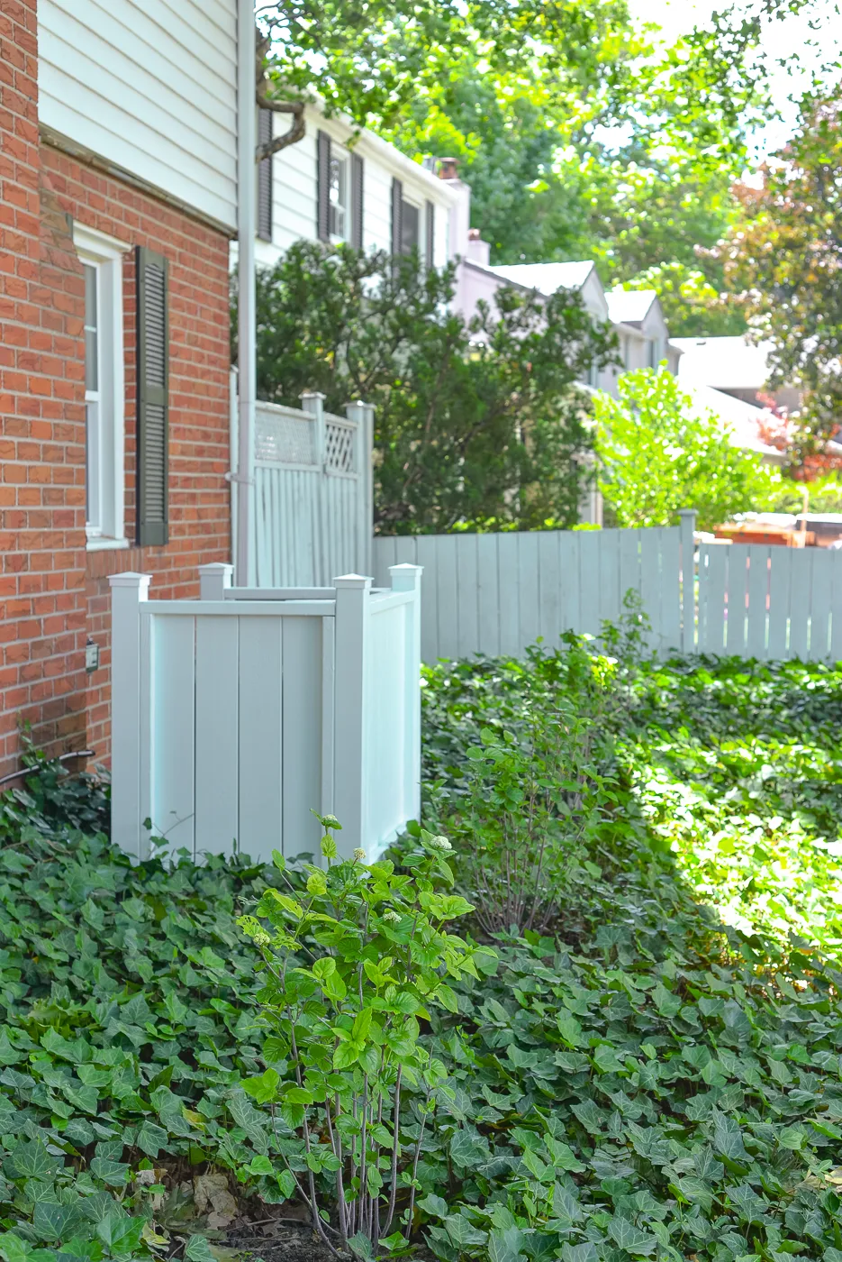 air conditioner fence, diy air conditioner fence, how to hide air conditioner