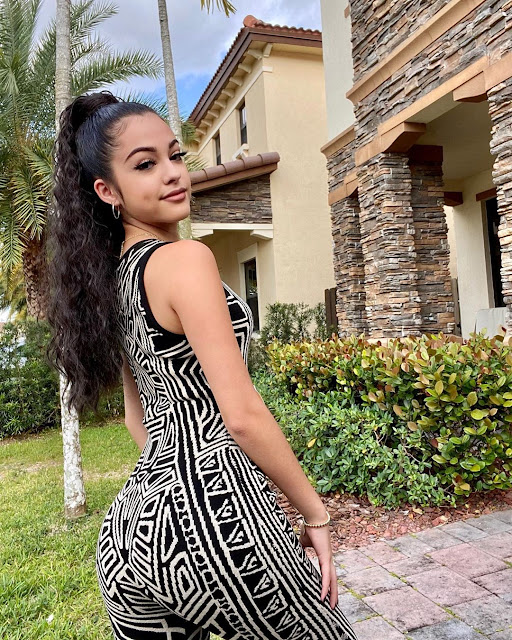 Malu Trevejo Instagram Pics 8 Apr -2020