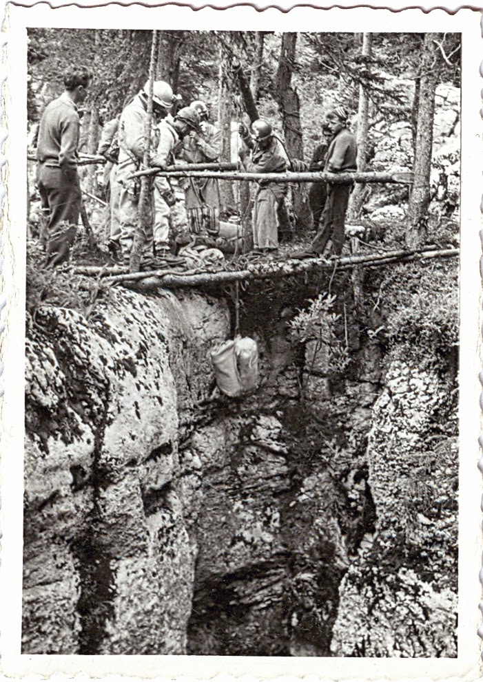 Grupo de Espeleología de Villacarrillo (G.E.V.) Premio ESPELEO 2015