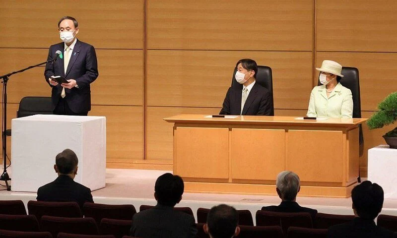 Empress Masako attended the Midori Academic Award ceremony (Reiwa). Masako wore a green tweed jacket and skirt