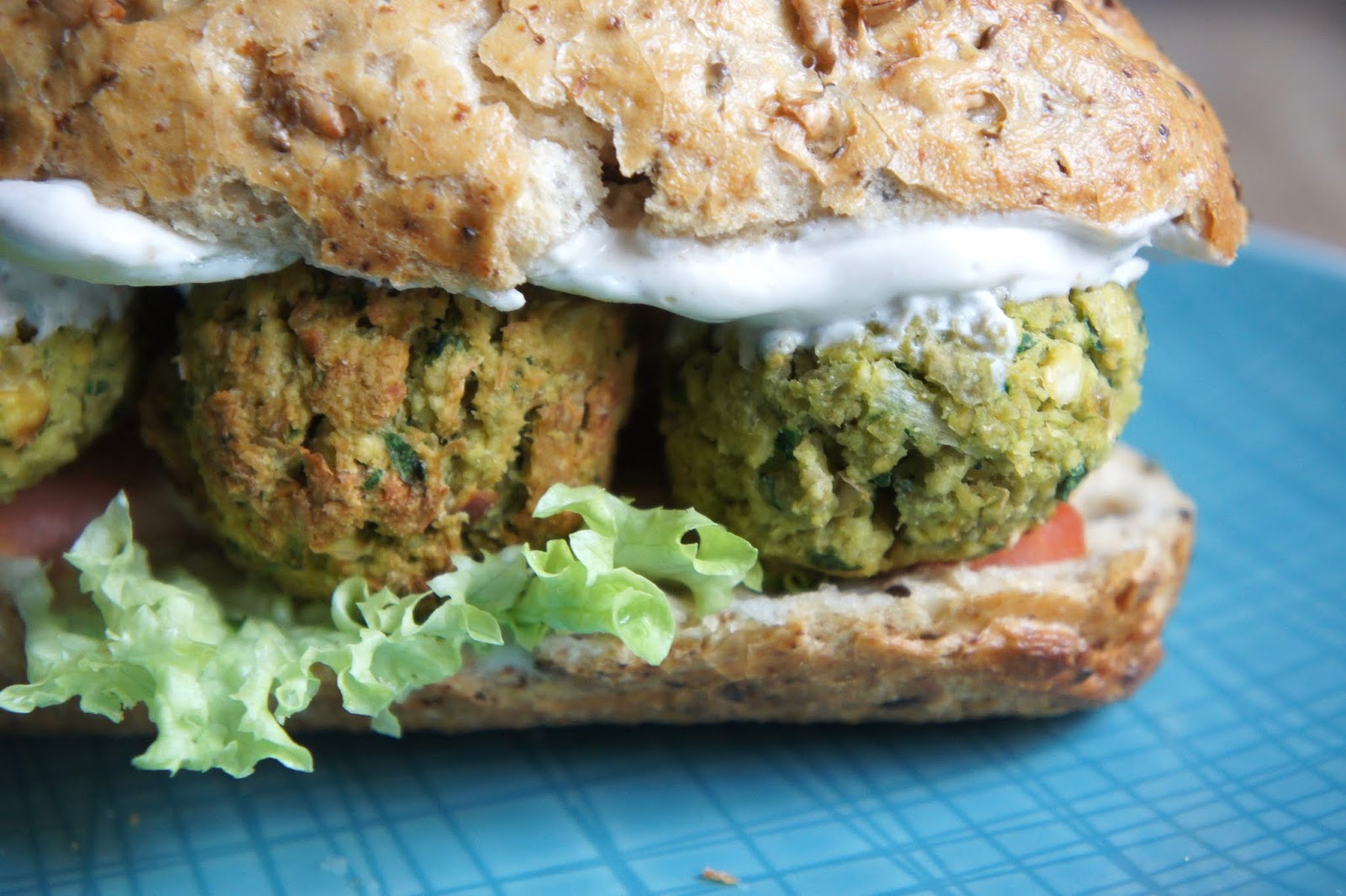 REZEPT: glutenfreies Falafel Sandwich mit Fria Brötchen ♥ Ein