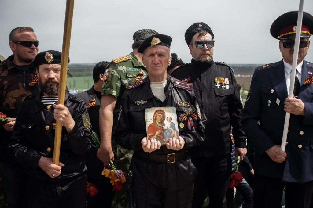 Донбасс: День Победы на Саур-Могиле