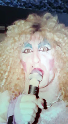 Twister Sister on stage at The Final Exam 1981. Great photo's taken by Linda Albertson... thanx for sharing Linda!!!