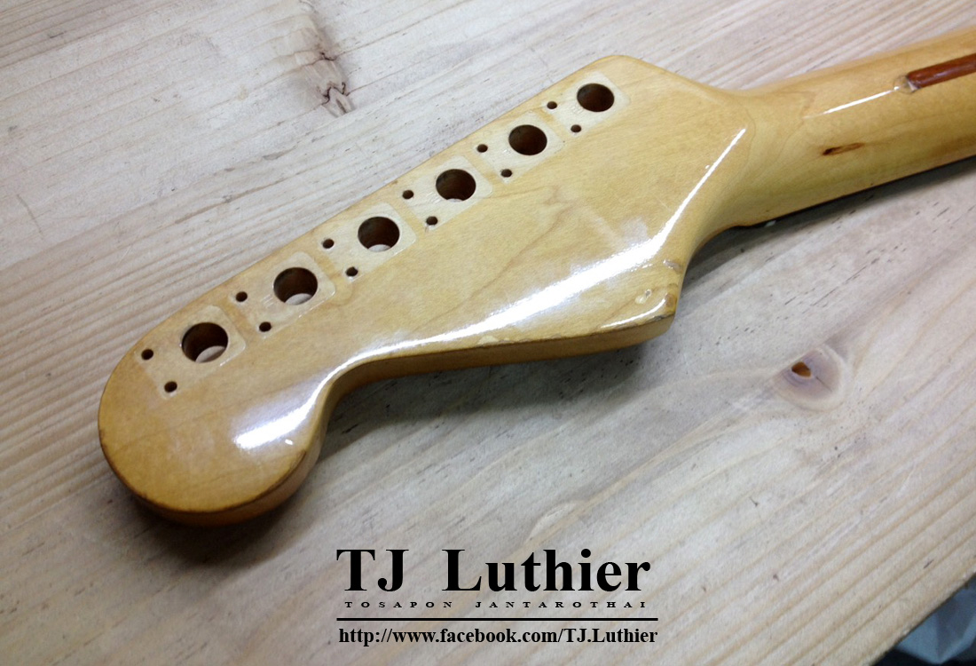 Tosapon Jantarothai Guitar Guitar Finishing Polyurethane