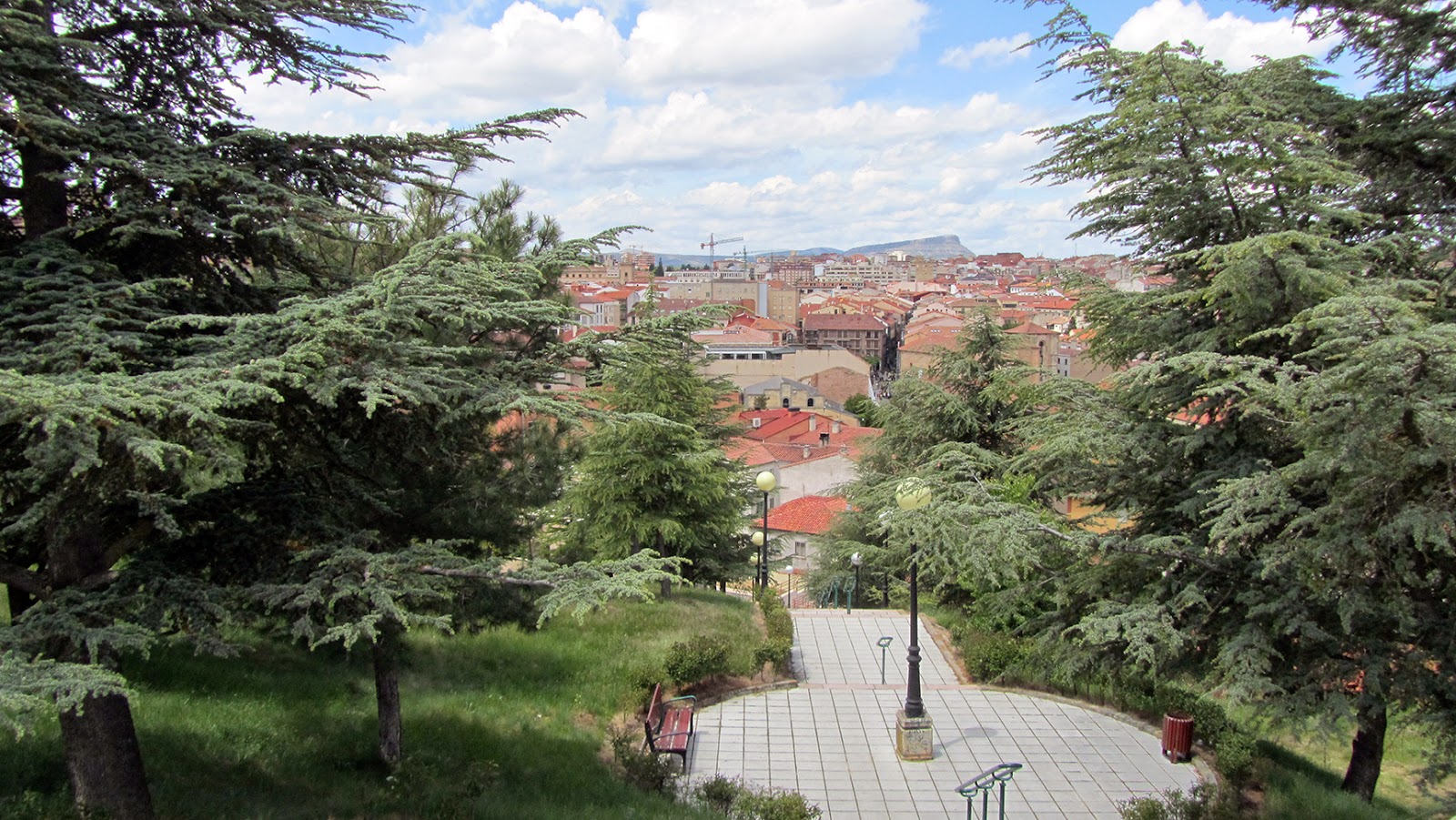 Escaleras hacia el Parque del Castillo en Soria_ameiseblog Escaleras hacia el Parque del Castillo en Soria_ameiseblog