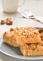 Tarta de crema de manzana y crumble de nueces