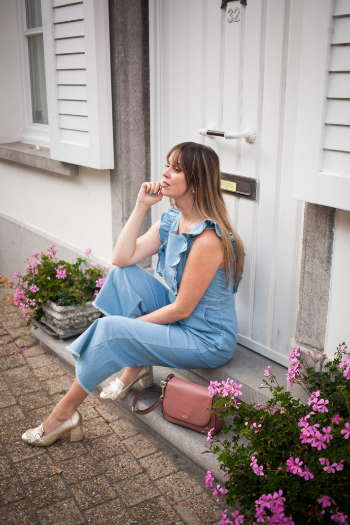 Outfit: ruffled jumpsuit, gucci inspired gold loafer pumps, pink kate spade bag
