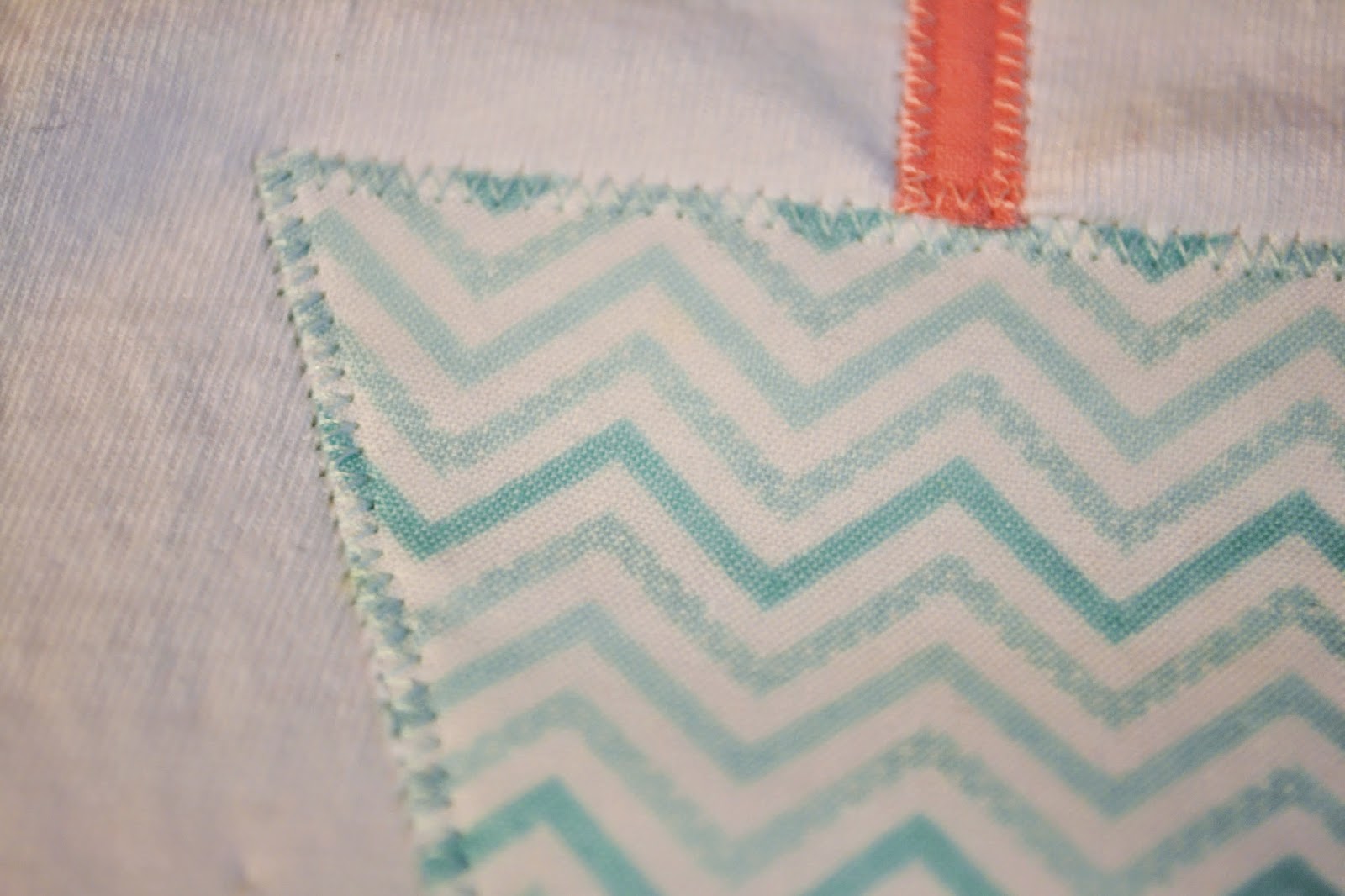 Modern Day Homemaker How to Appliqué a Tshirt