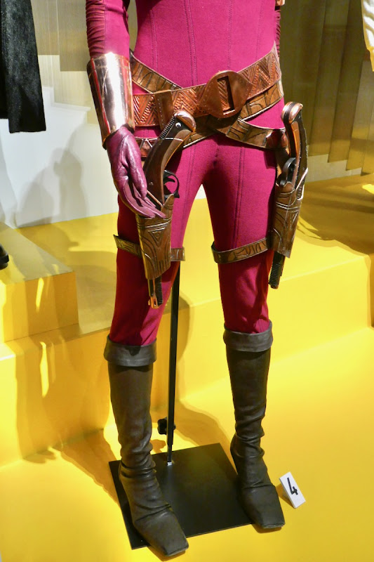 Zorii Bliss costume legs detail Star Wars: The Rise of Skywalker Zorii Bliss costume legs Star Wars Rise of Skywalker