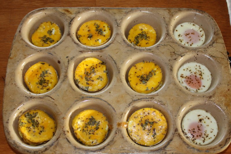 Fields Of Heather: Baking Eggs for breakfast sandwiches
