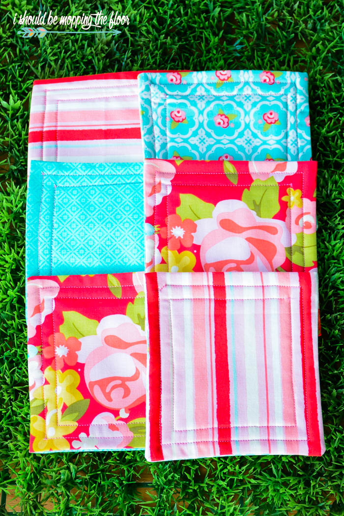Easy Quilted Coasters i should be mopping the floor