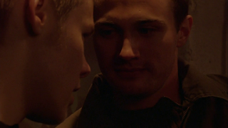 ausCAPS: Mitch Morris and Randy Harrison in Queer As Folk 4-04 "Escalating Violence"