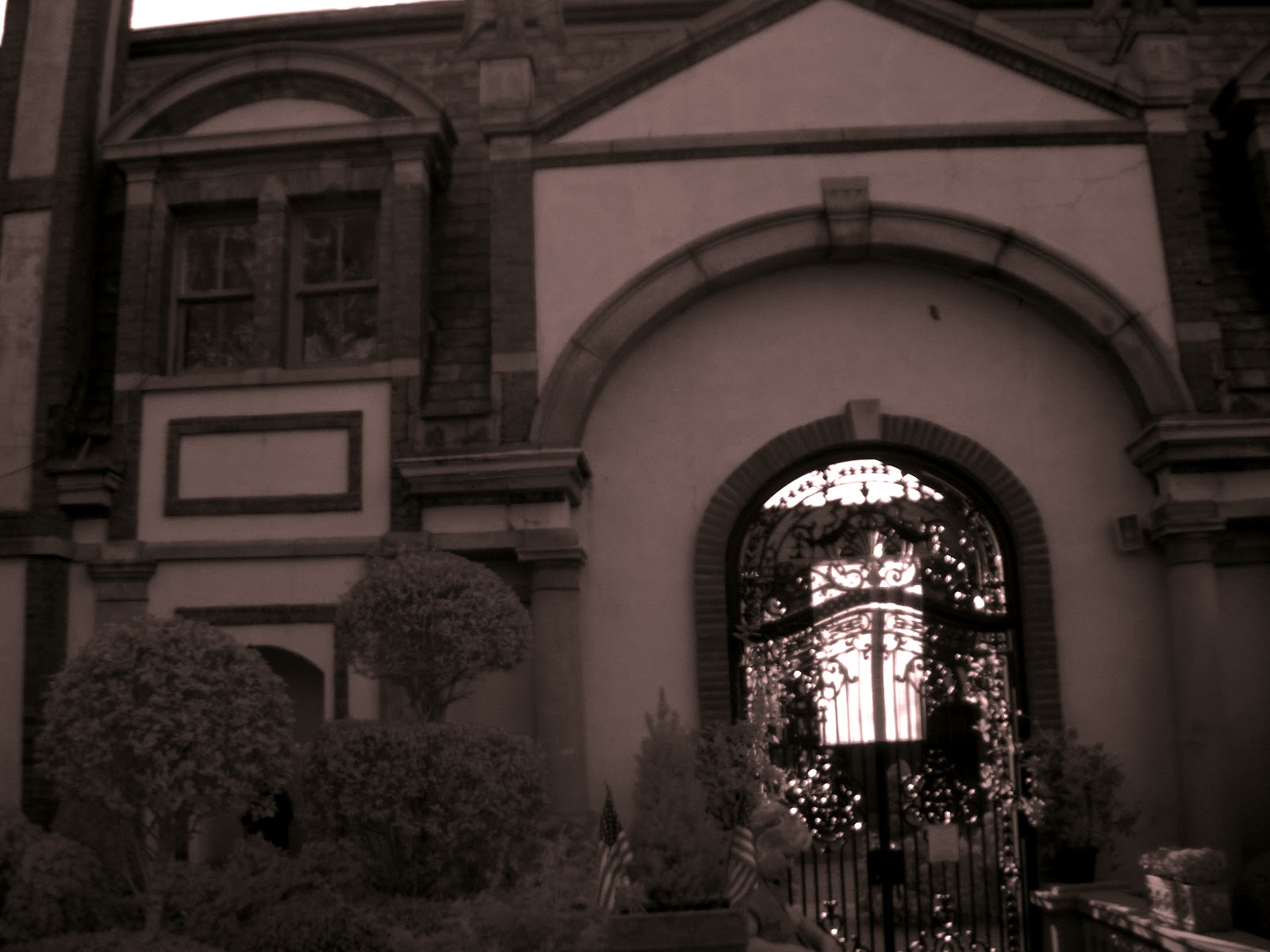 House Of Spirit Belcourt Mansion, Newport Ri