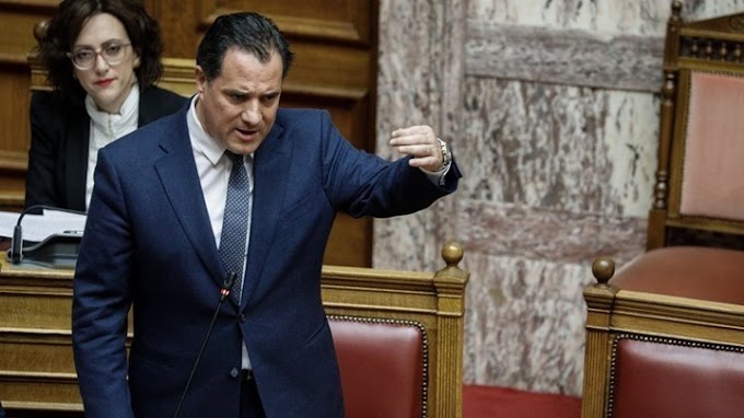 Ο Άδωνις Γεωργιάδης έγινε νονός - Οι αντιδράσεις για τη βάφτιση και η απάντηση του  