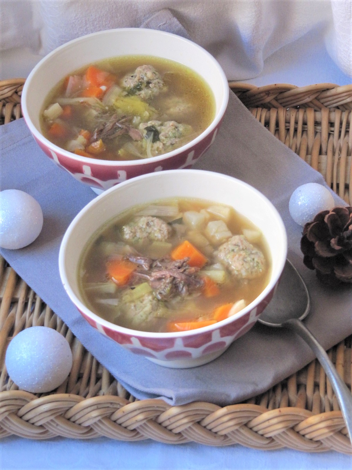 La cuisine d'ici et d'ISCA Bouillon de potaufeu aux boulettes de porc