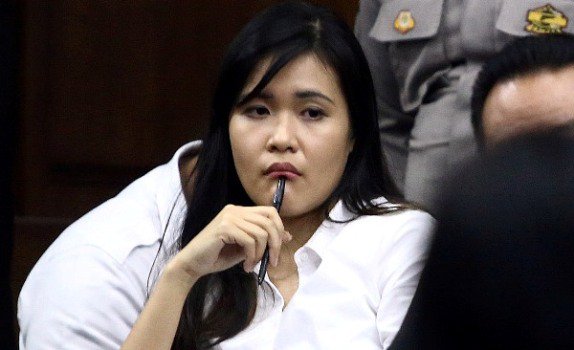 Menanti Vonis Yang Dijatuhkan Hakim, Dugaan Ayah Mirna Jessica Akan Pertontonkan `Air Mata Buaya` Menanti Vonis Yang Dijatuhkan Hakim, Dugaan Ayah Mirna Jessica Akan Pertontonkan `Air Mata Buaya`