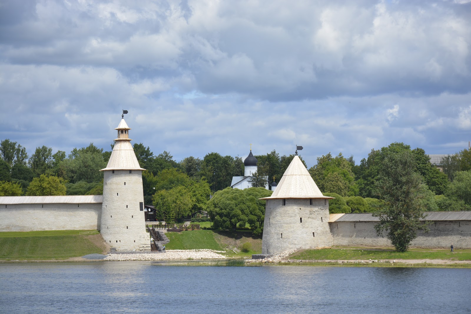 Устье реки псковы